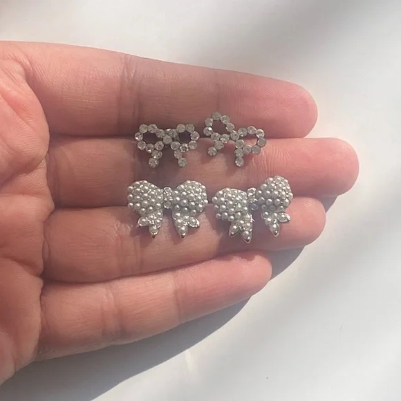 Bow Earring Set - Picture 1 of 6